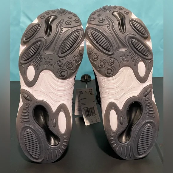ADIDAS OZNOVA WOMENS 6.5 YOUTH 4.5 BLACK AND WHITE SOLD OUT COLOR @ ADIDAS - Picture 6 of 6